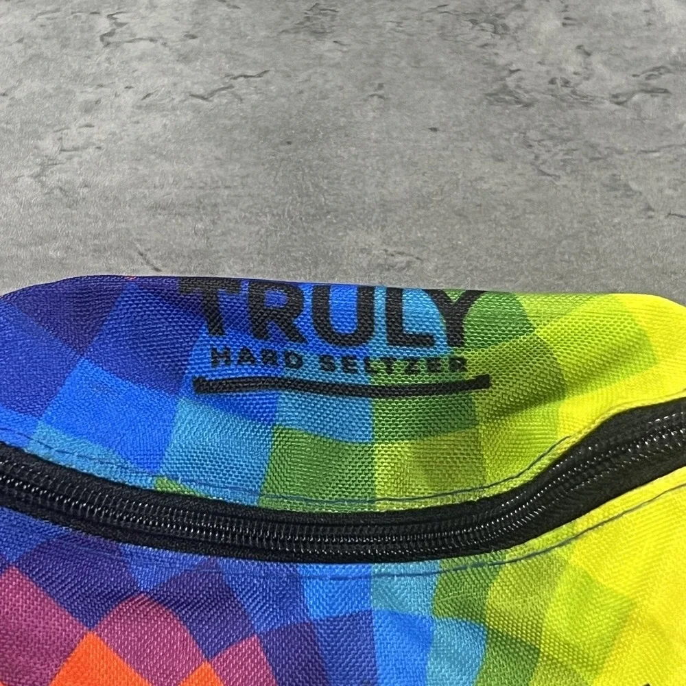 Truly Waist Bag Fanny Pack Belt Festival Pouch Crossbody Minimal Belted Neon - Picture 3 of 7